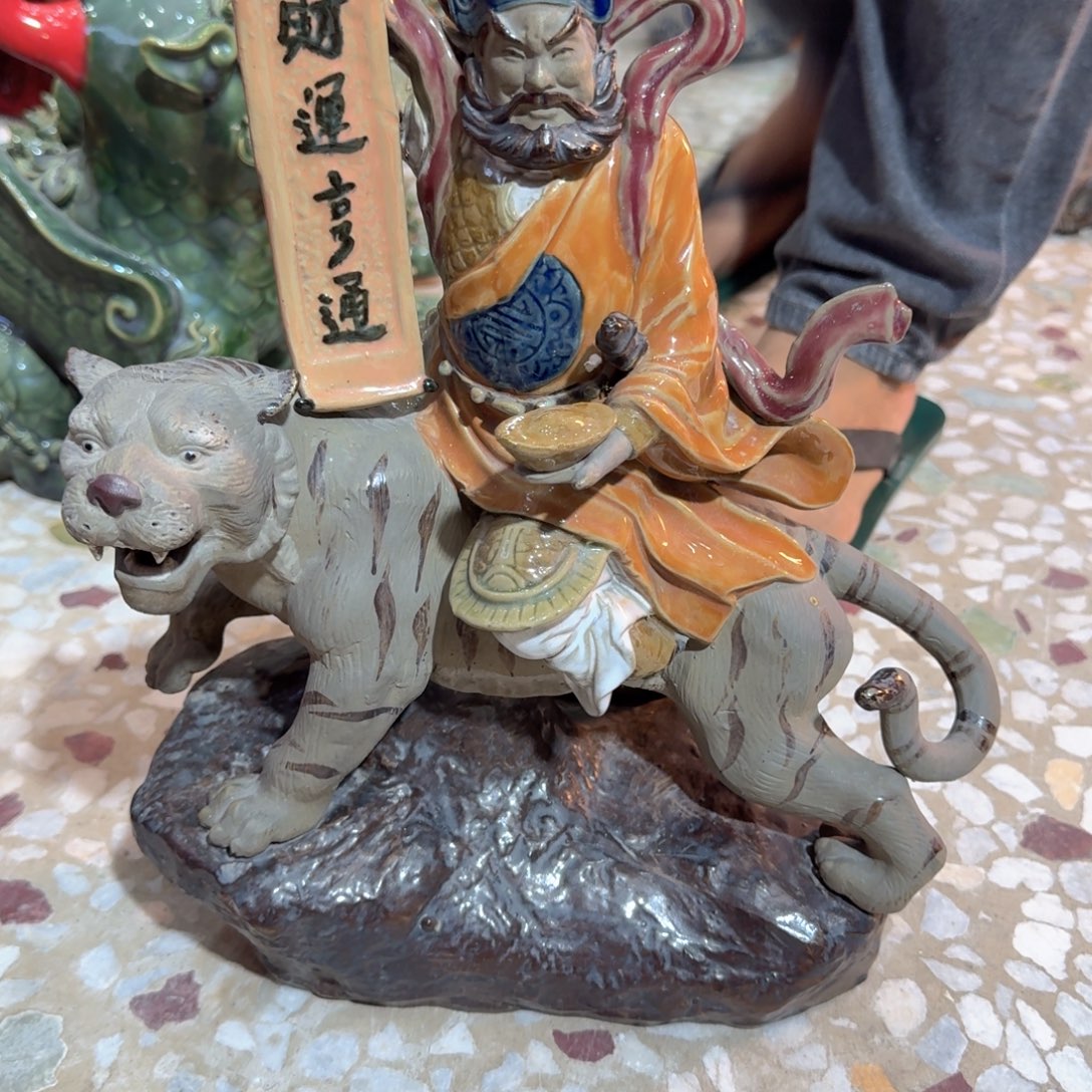 王***城在这条街等你们一起回家好