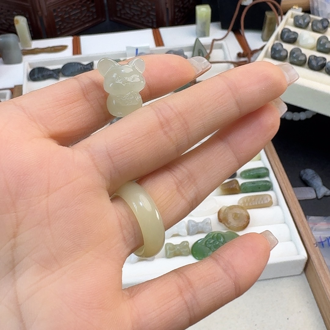 .***远和田玉未镶嵌珠宝半成品