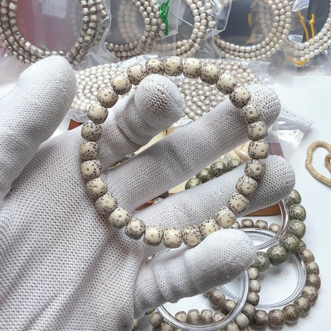 星月菩提吊坠6骨瓷白大眼睛稀星8左右单圈