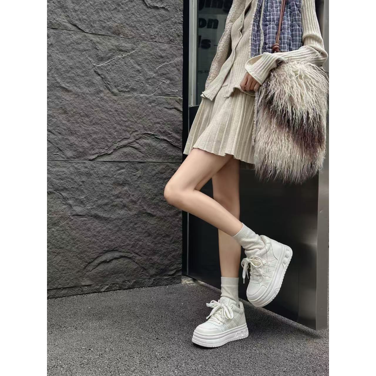 新款气质百搭潮流女士{大棉}休闲鞋/CSDD/6272