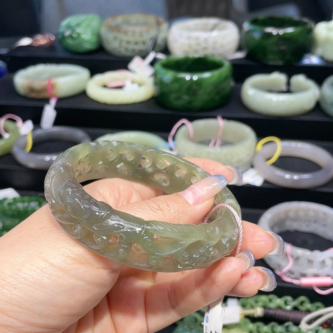 【闪购商品】和田玉手镯61圈口11未镶嵌