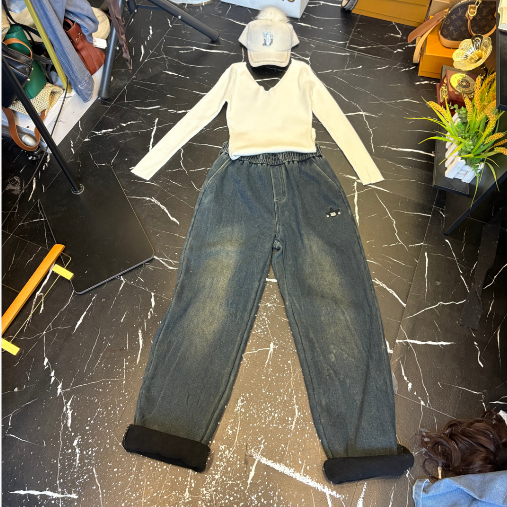 D25   110301 （水洗不匀/没裤绳无售后）复古窄版直筒牛仔裤女