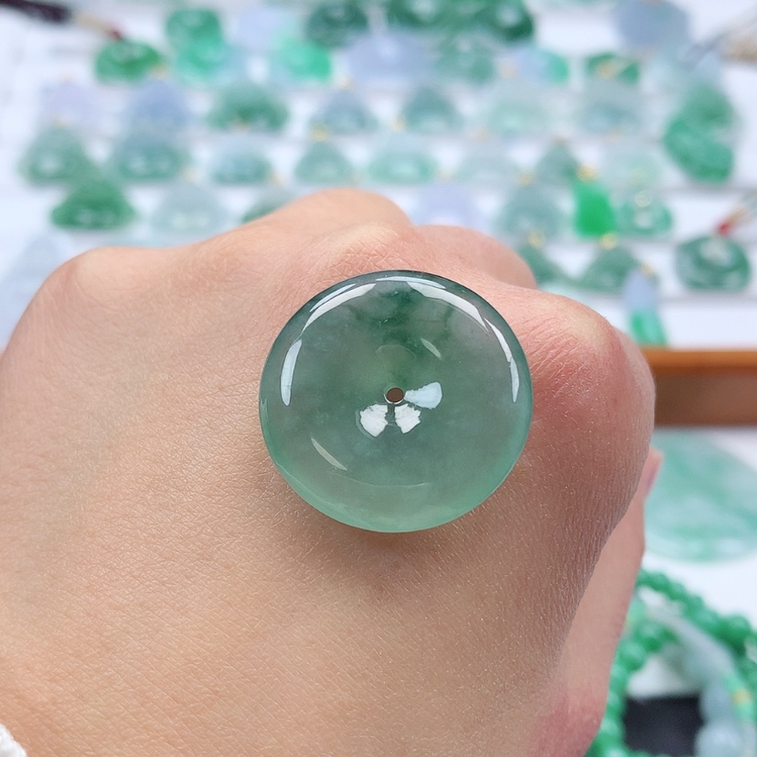 【闪购商品】翡翠吊坠(不含链)未镶嵌