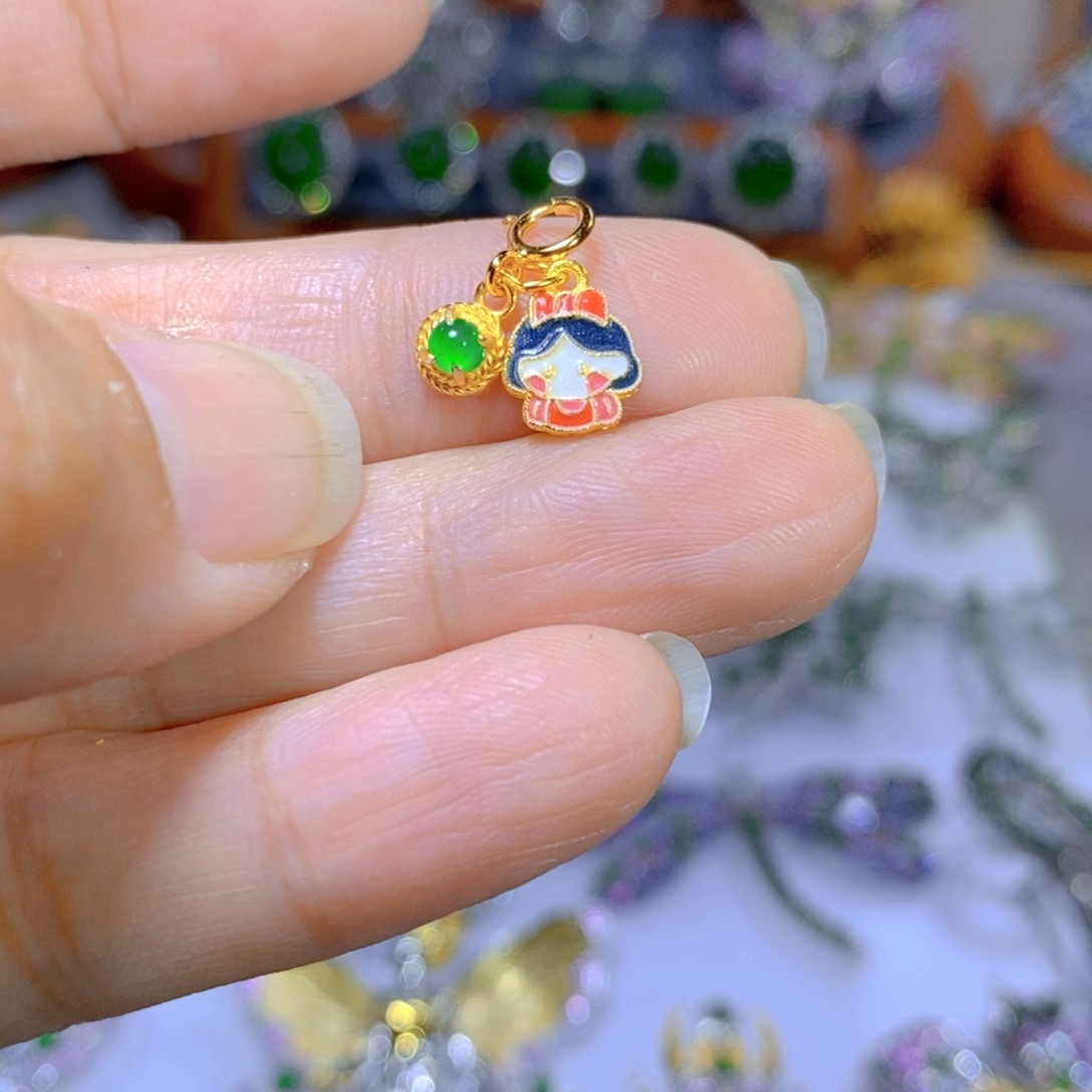 翡翠颈饰银S925镶嵌天然翡翠