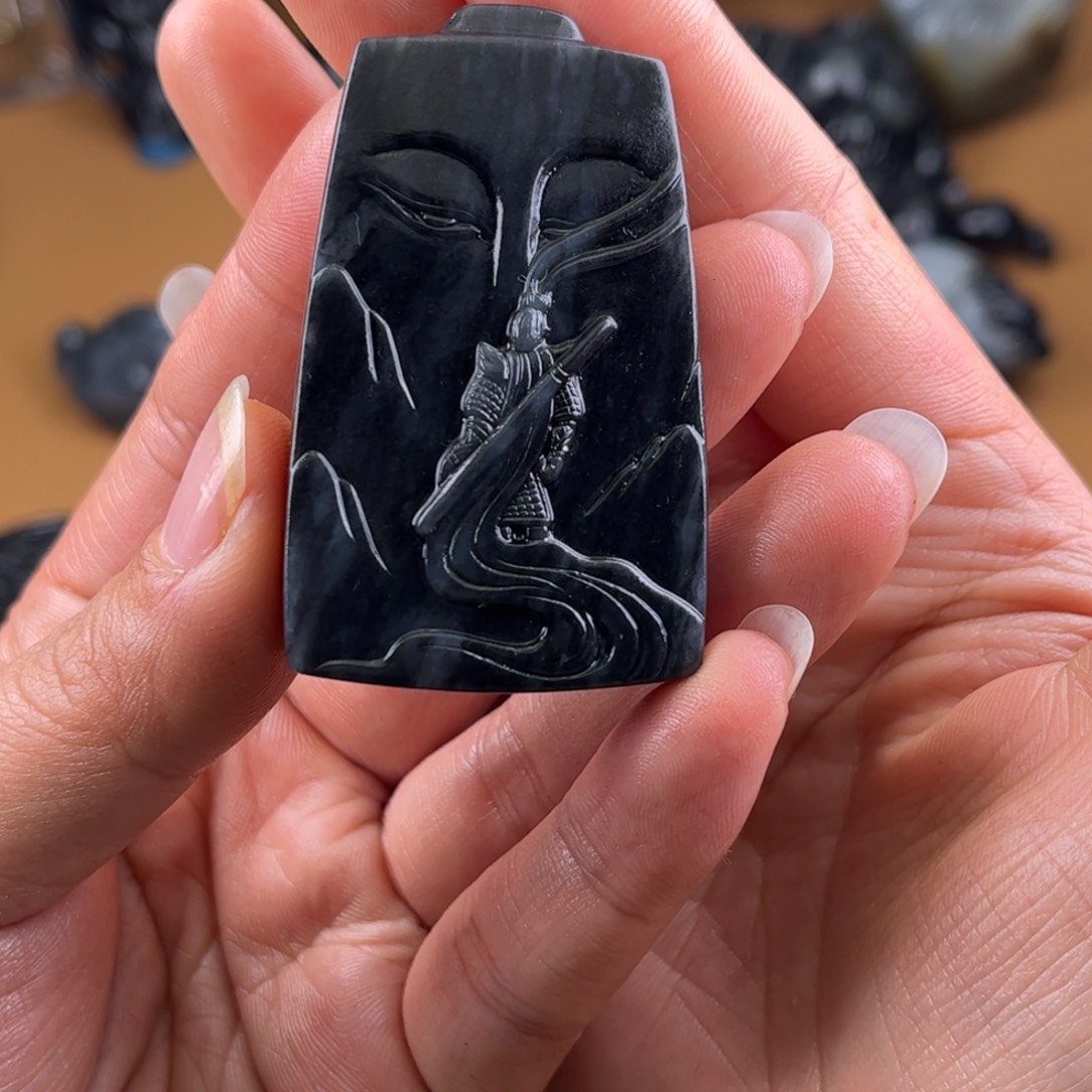 和田玉颈饰未镶嵌凤*