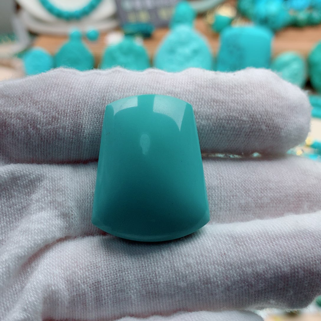 绿松石颈饰未镶嵌