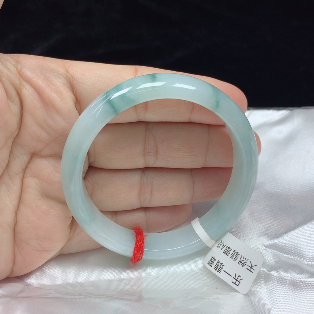 翡翠手镯未镶嵌正圈56.3