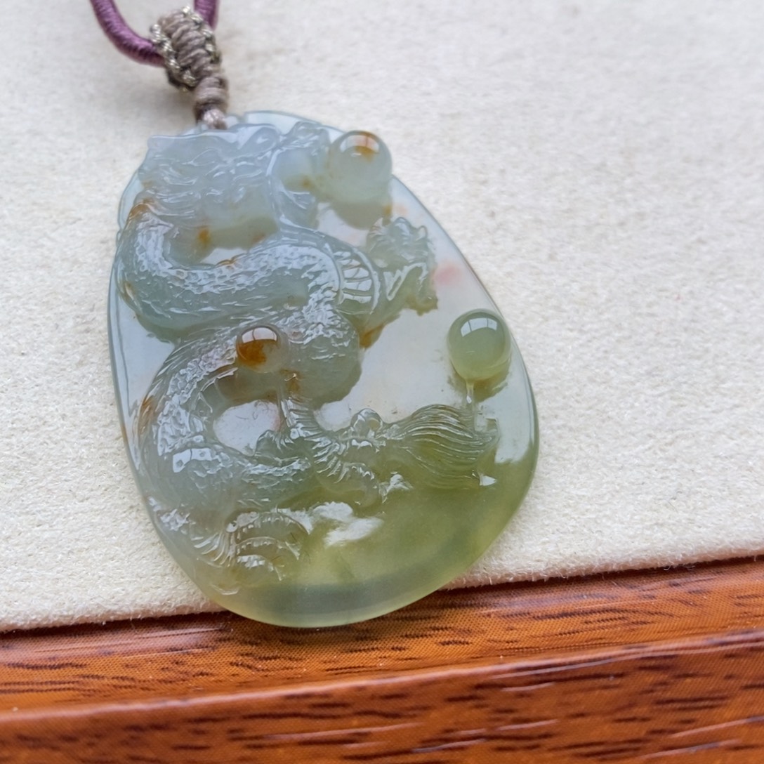 翡翠未镶嵌颈饰吊坠31