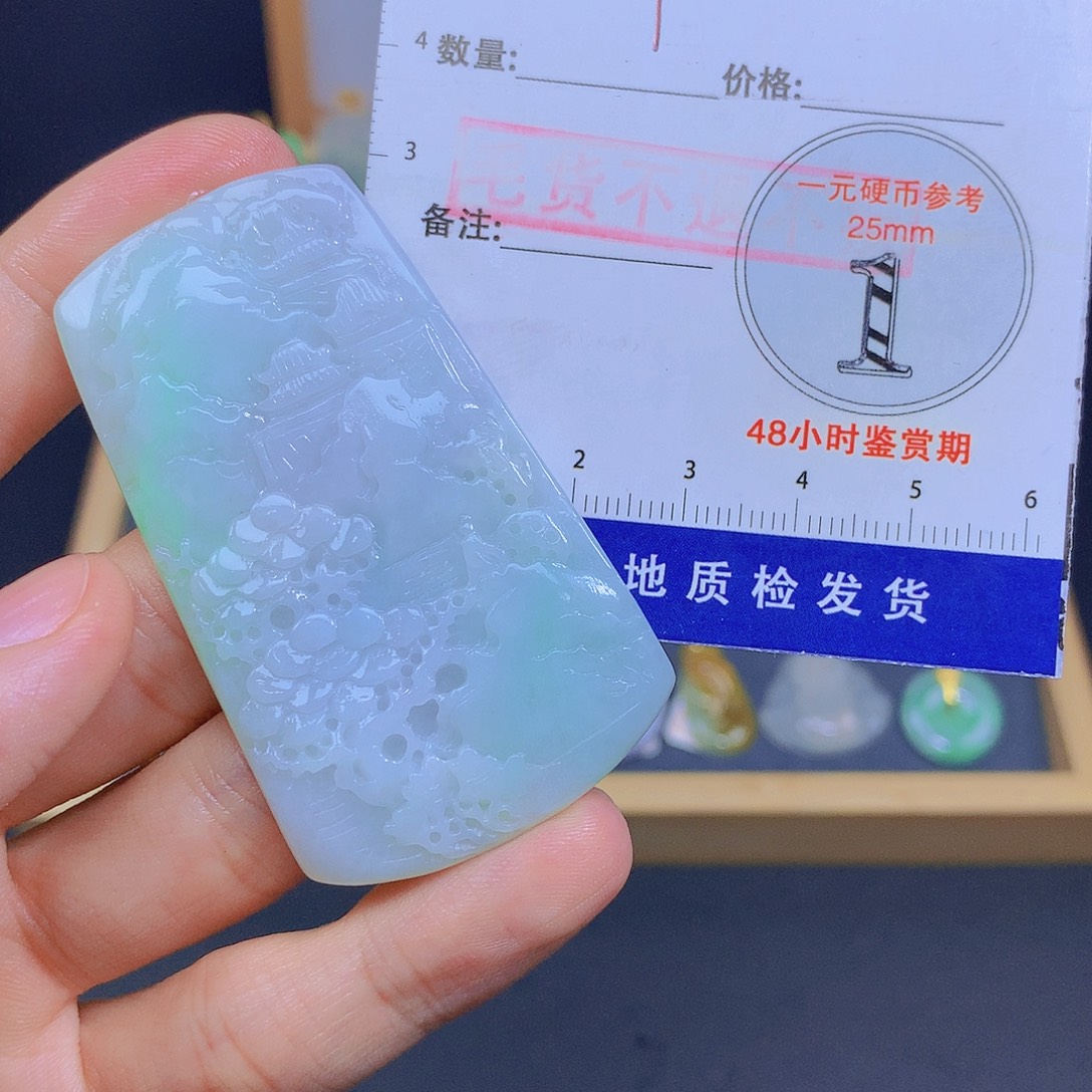 翡翠未镶嵌颈饰翡翠