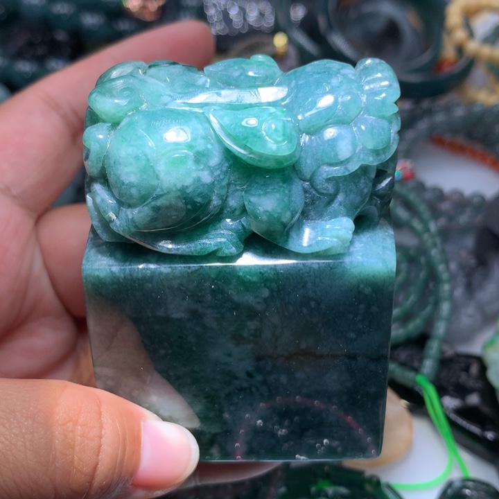 翡翠颈饰未镶嵌保真天然A货翡翠