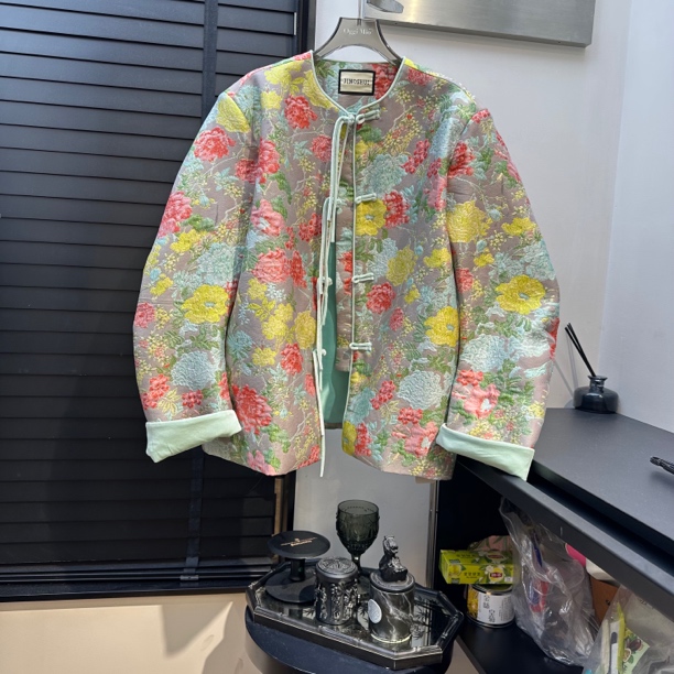 国潮花朵颜色漂亮外套