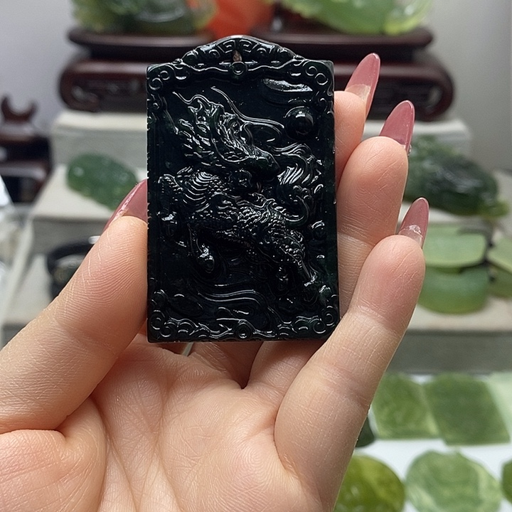 蛇纹石玉未镶嵌挂件