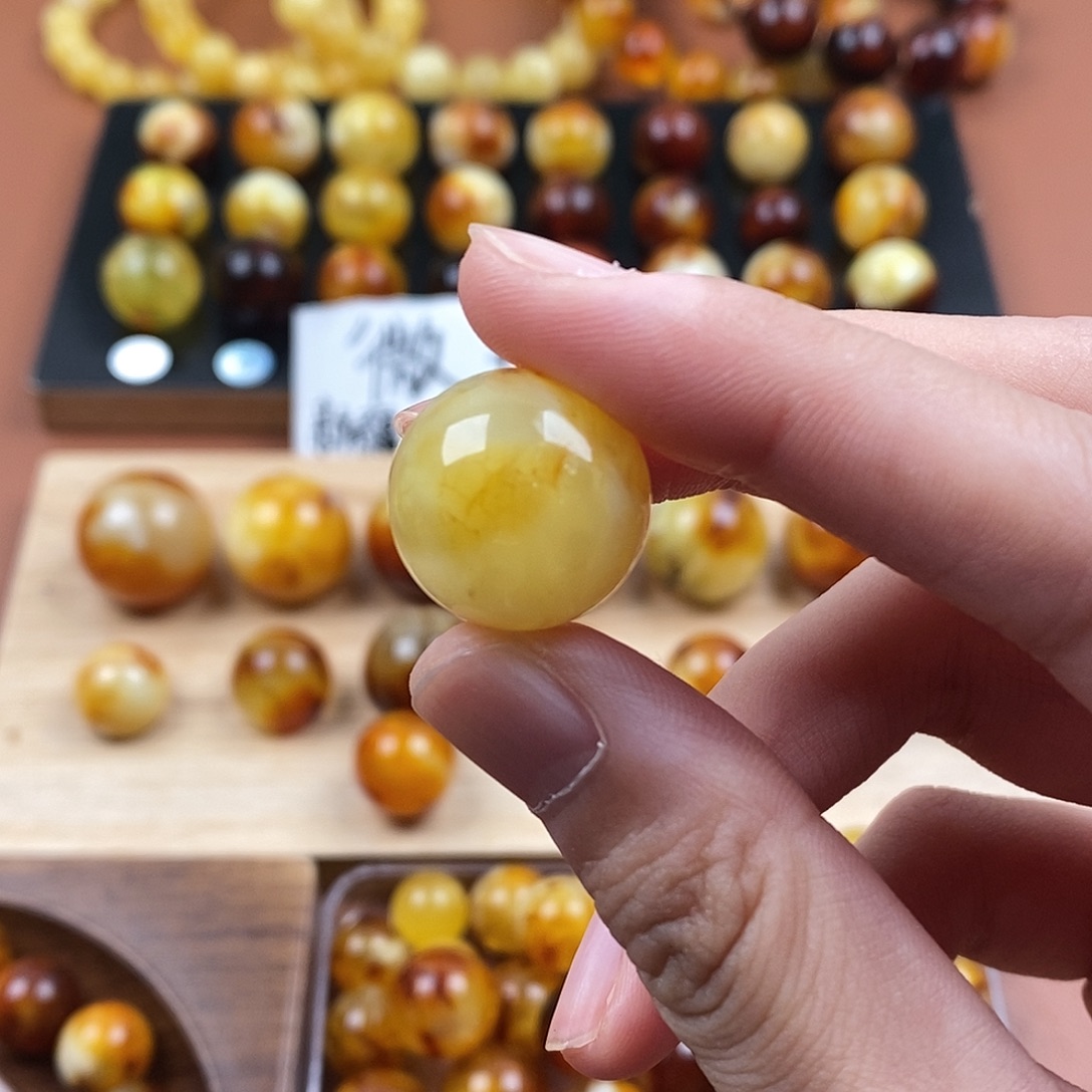 妍***～裸石琥珀未镶嵌蜜蜡