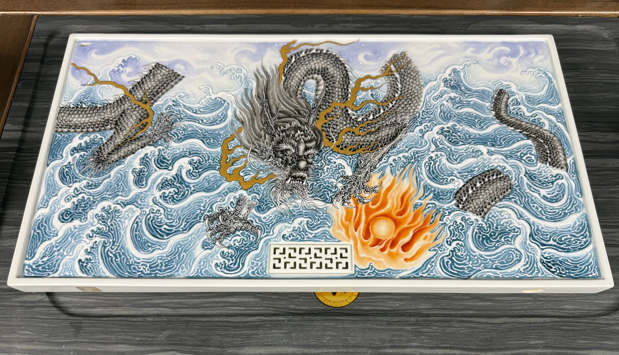 陶瓷蓝海水墨龙干炮台