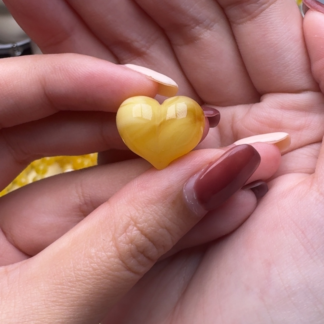 琥珀未镶嵌裸石15号