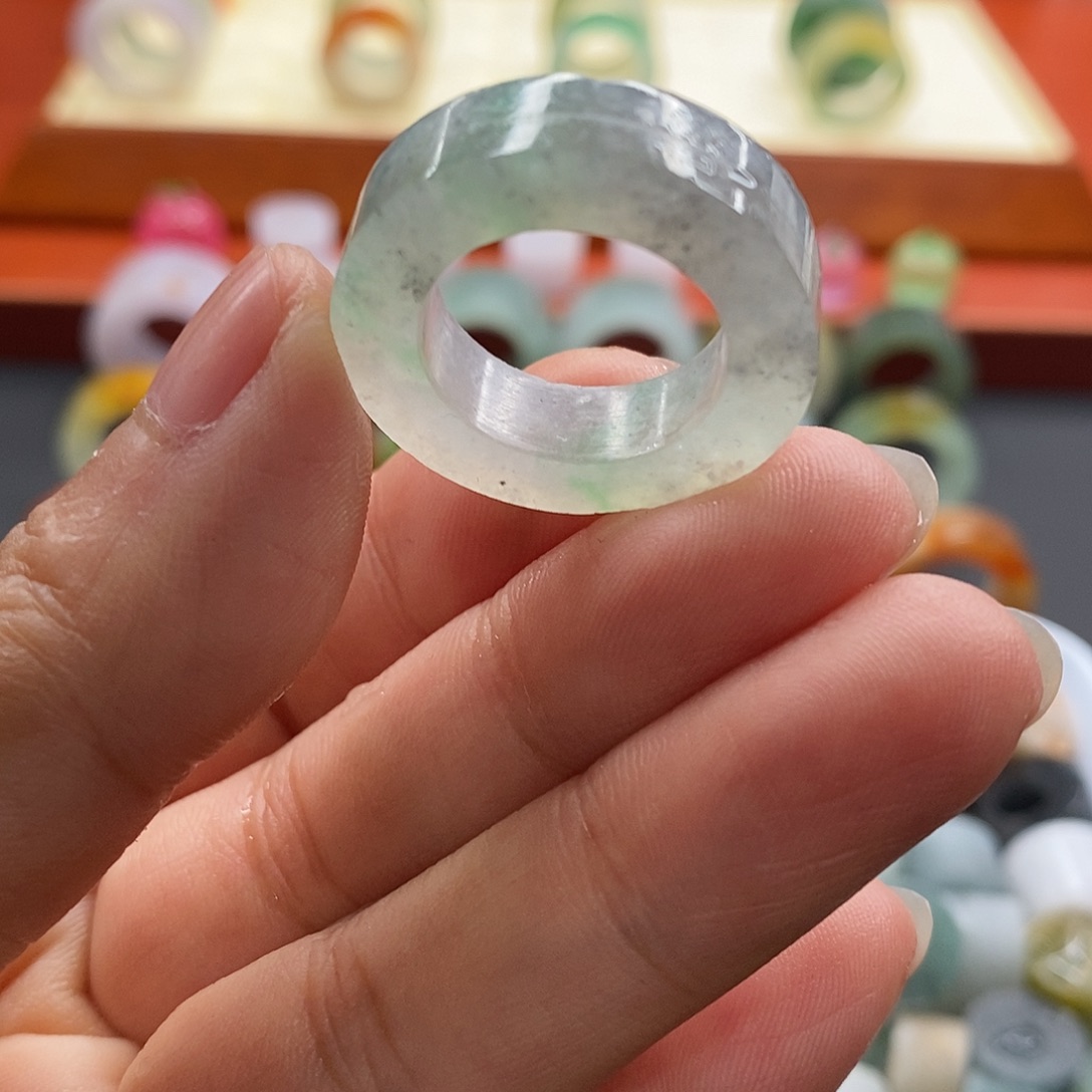 定制翡翠未镶嵌翡翠15-19圈口