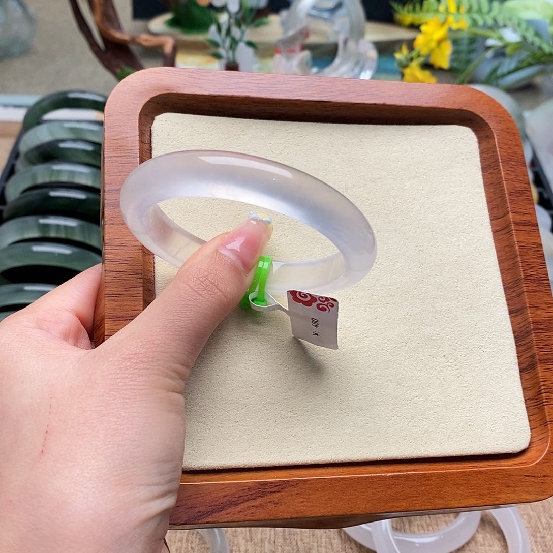 未镶嵌手镯石英质玉羽