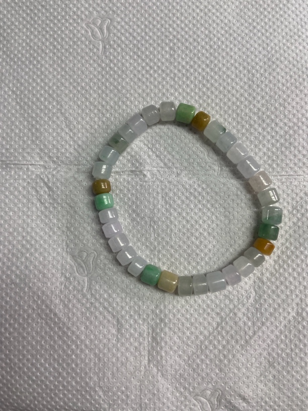 玉如军意翡翠珠宝