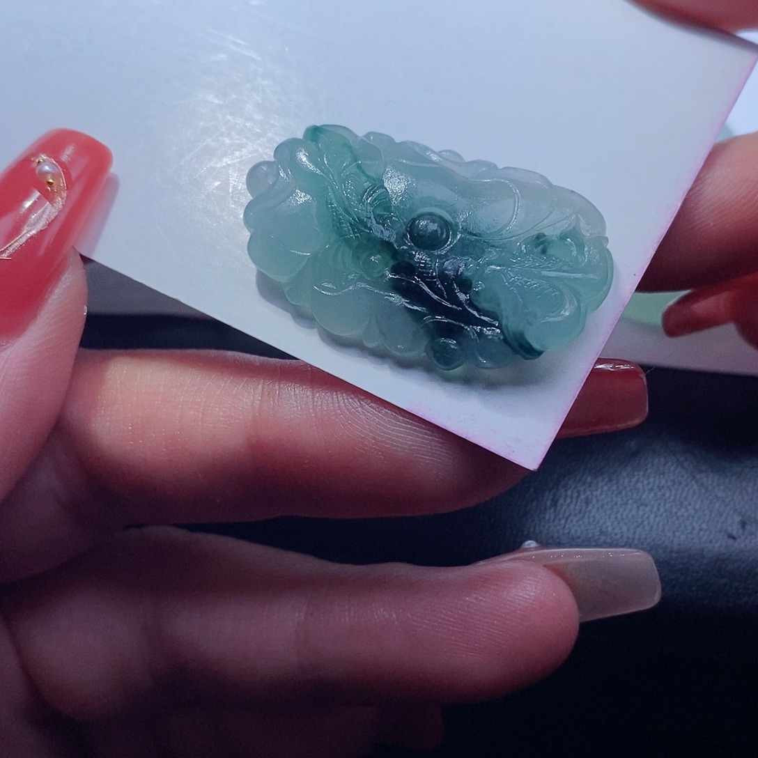 定制翡翠未镶嵌荷叶鱼