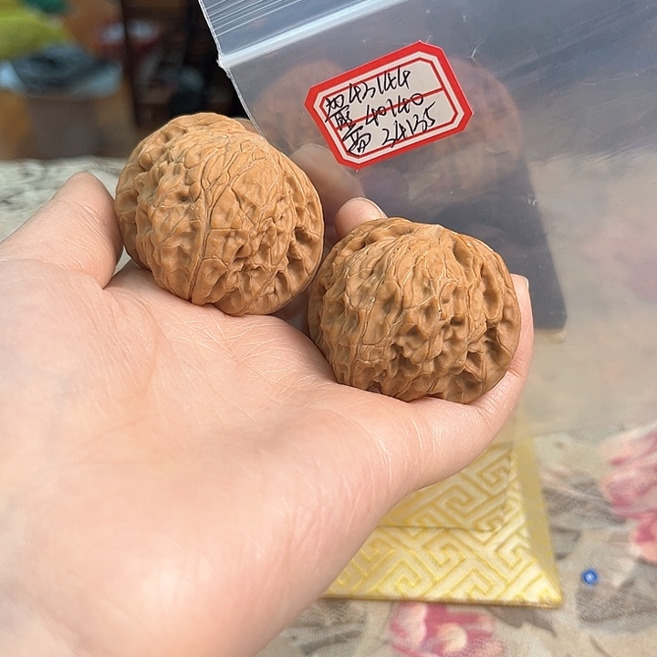 文玩核桃把件磨盘