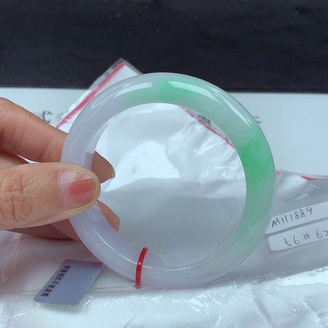 翡翠手镯未镶嵌56圈1889