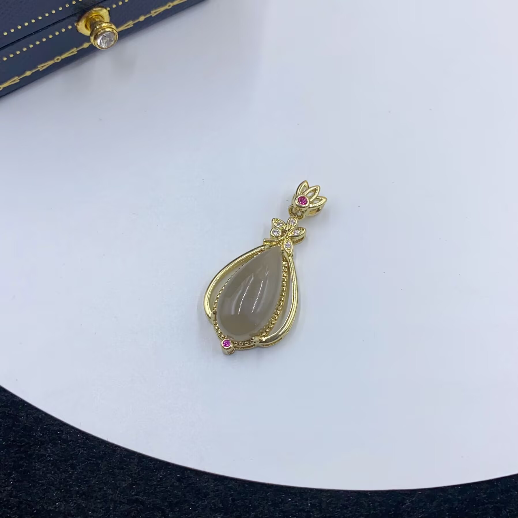 吊坠  4696  浅色水滴吊坠百搭多样性发货