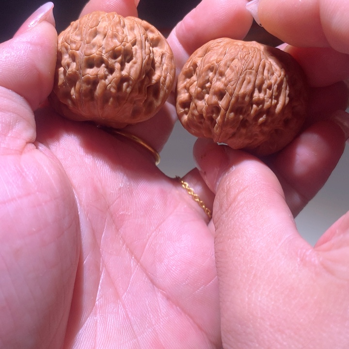 文玩核桃把件磨盘