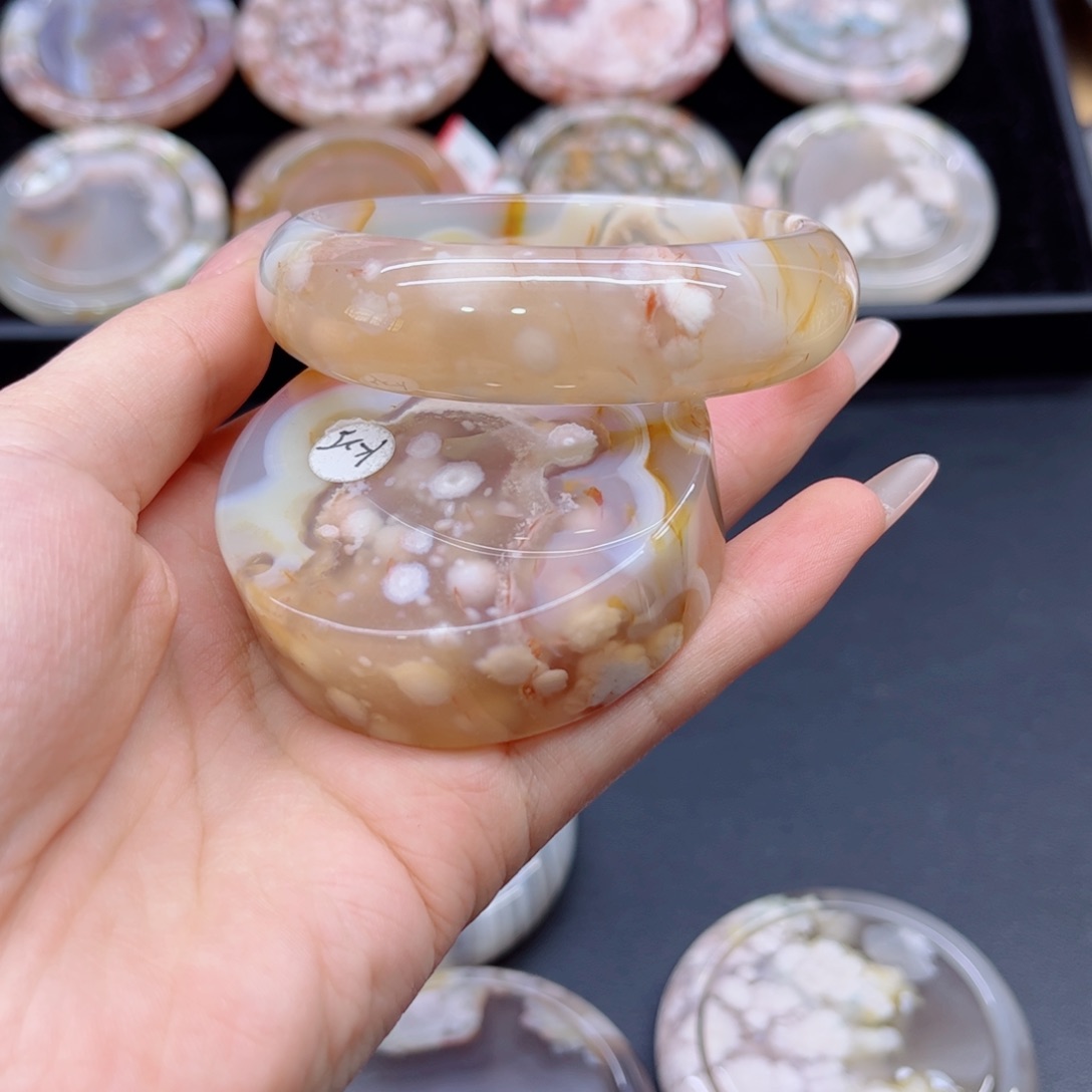 玛瑙/玉髓手镯未镶嵌5859