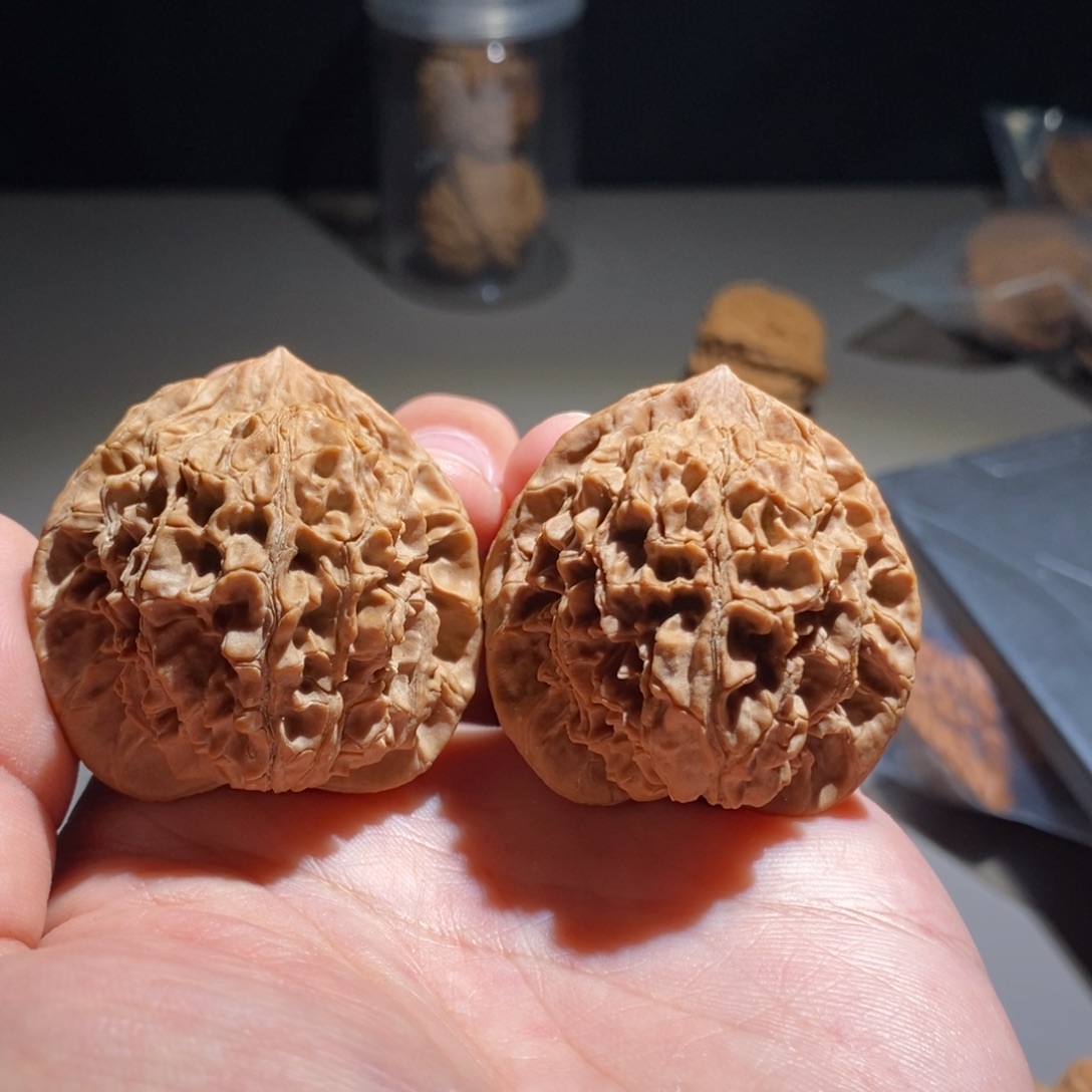 幸***人吊坠文玩核桃野生金刚纹