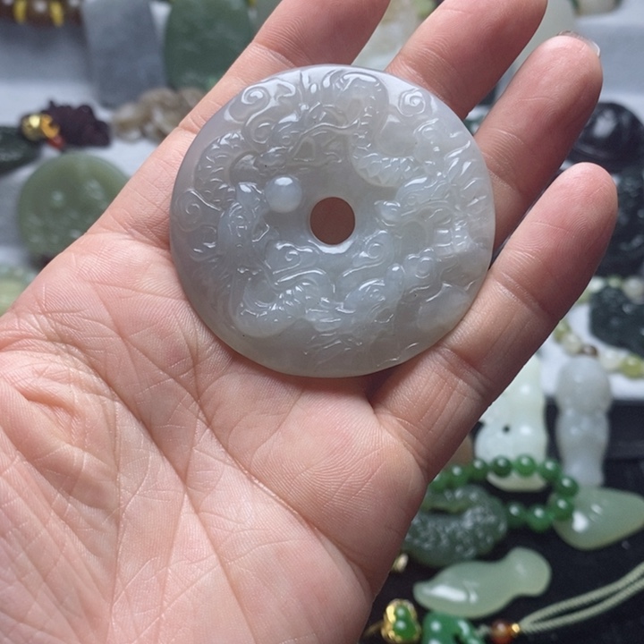 和田玉吊坠未镶嵌