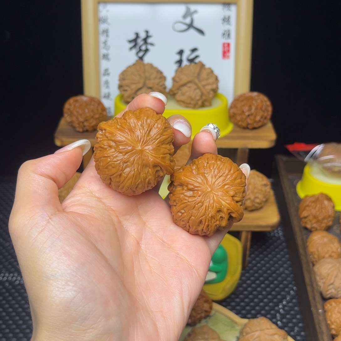 阿***祥吊坠文玩核桃铁锤42微微修打底