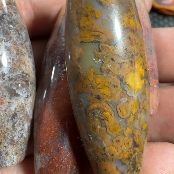 边***珍玛瑙/玉髓未镶嵌颈饰