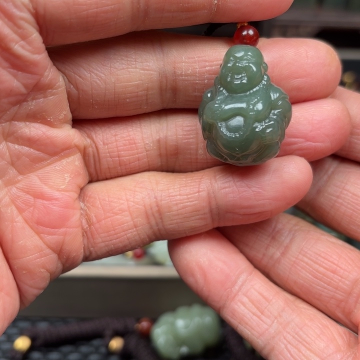 和田玉吊坠未镶嵌