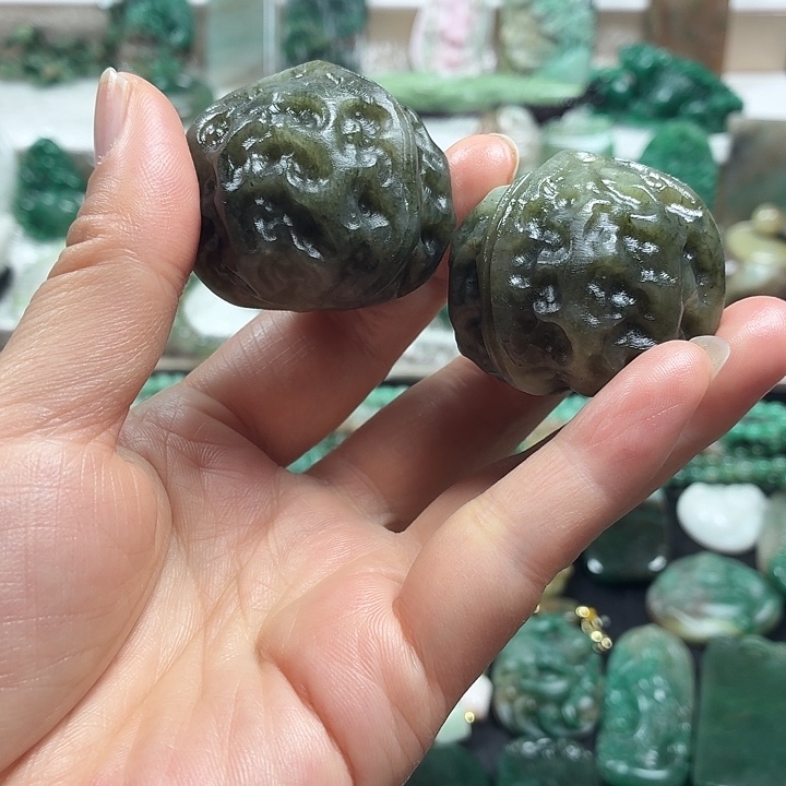 独山玉未镶嵌吊坠