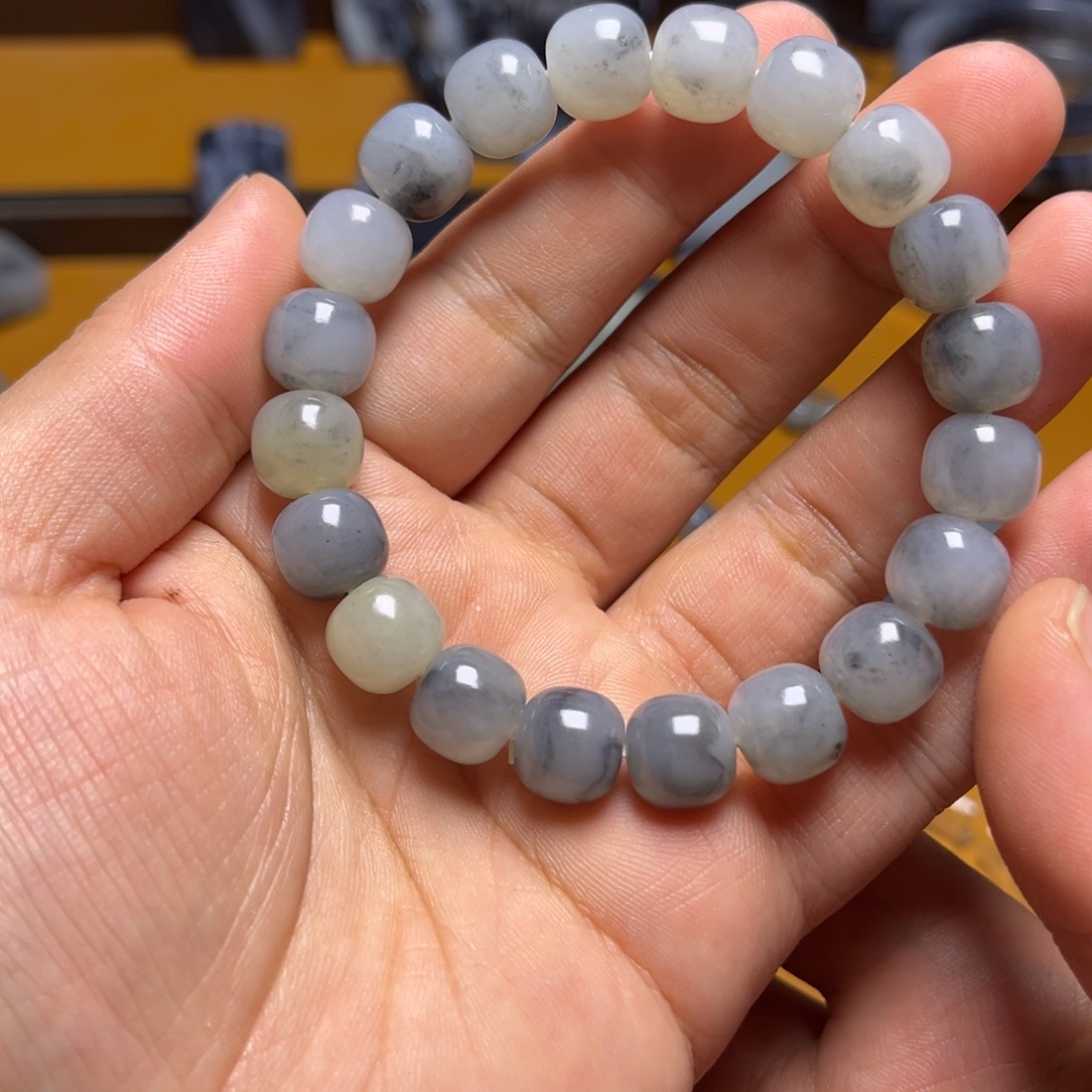 天***迹和田玉未镶嵌手链不退换