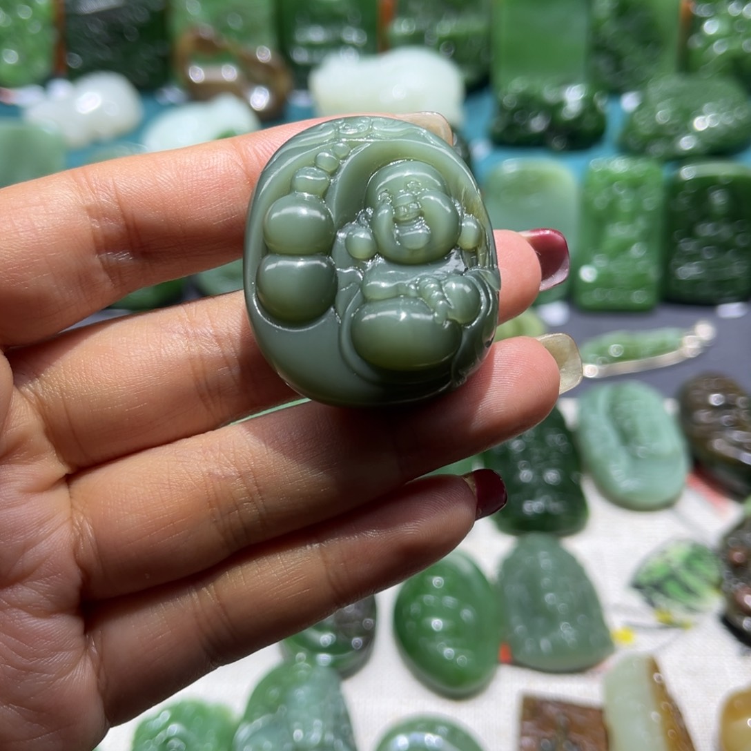 和田玉颈饰未镶嵌