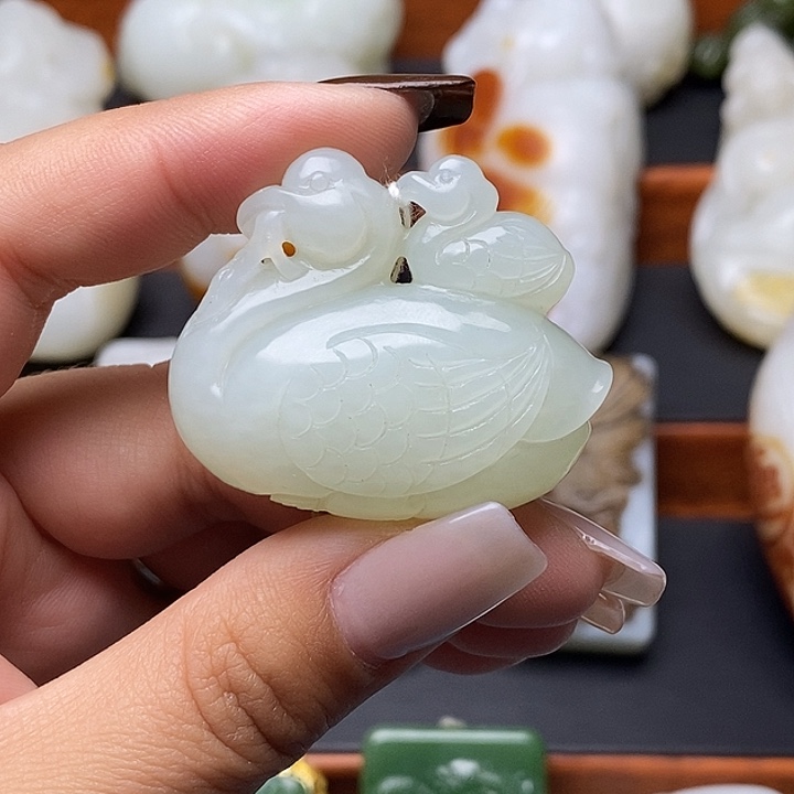 和田玉未镶嵌吊坠(不含链)