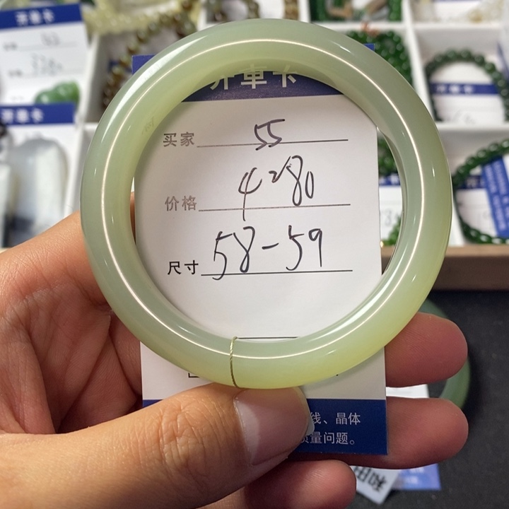 和田玉手镯未镶嵌