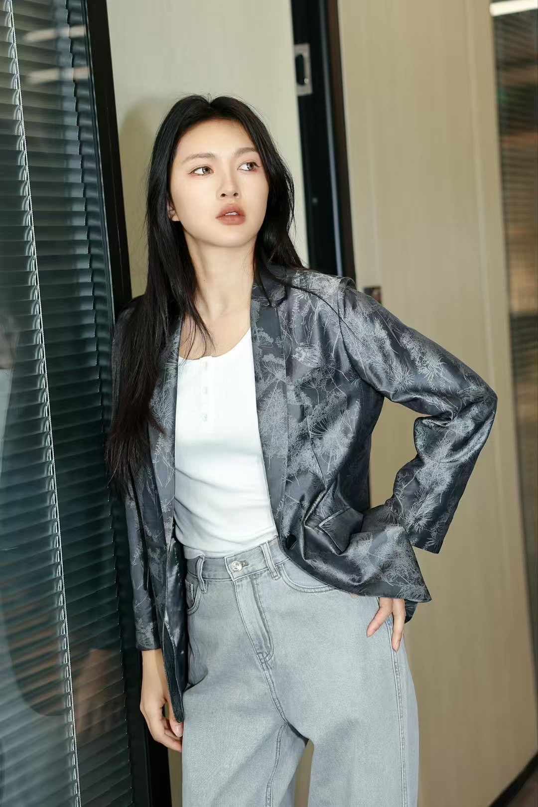 白色提花西装外套法式修身七分袖轻奢女式常规款