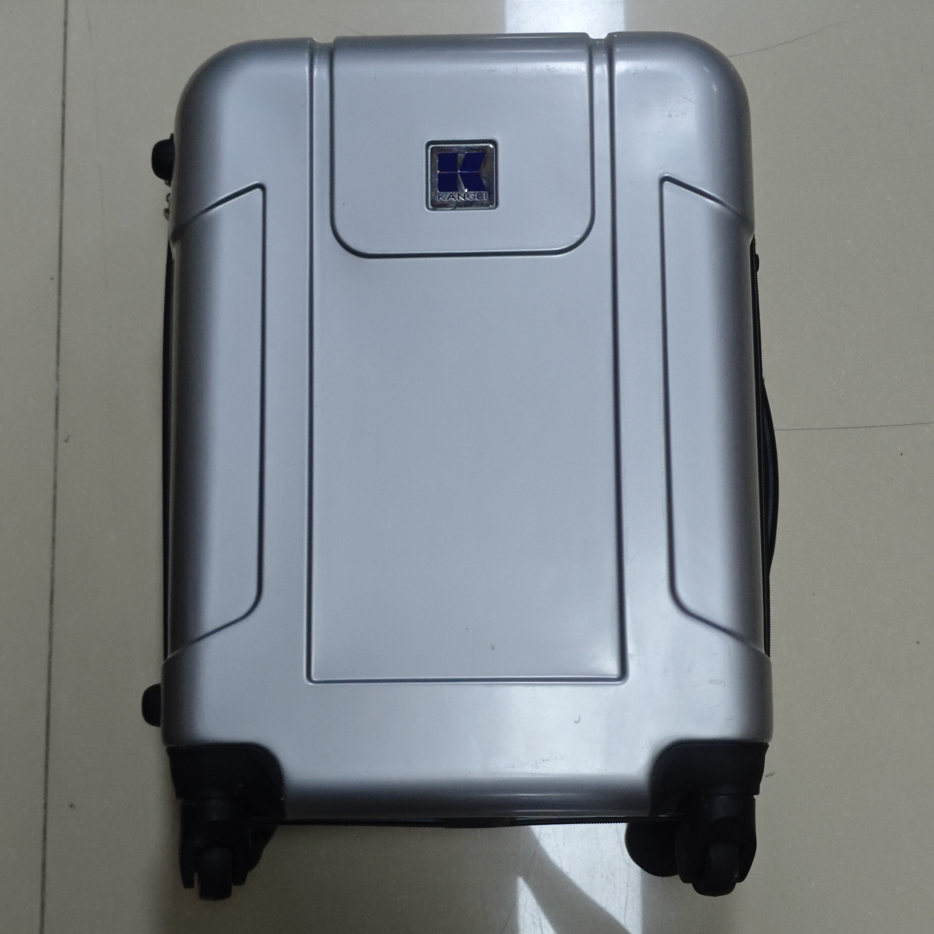 9新  行李箱35*22*55/电子配件听主播讲解自行研究乐拍