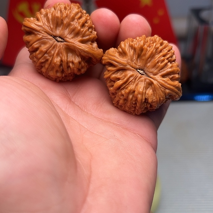 世****吊坠文玩核桃南疆