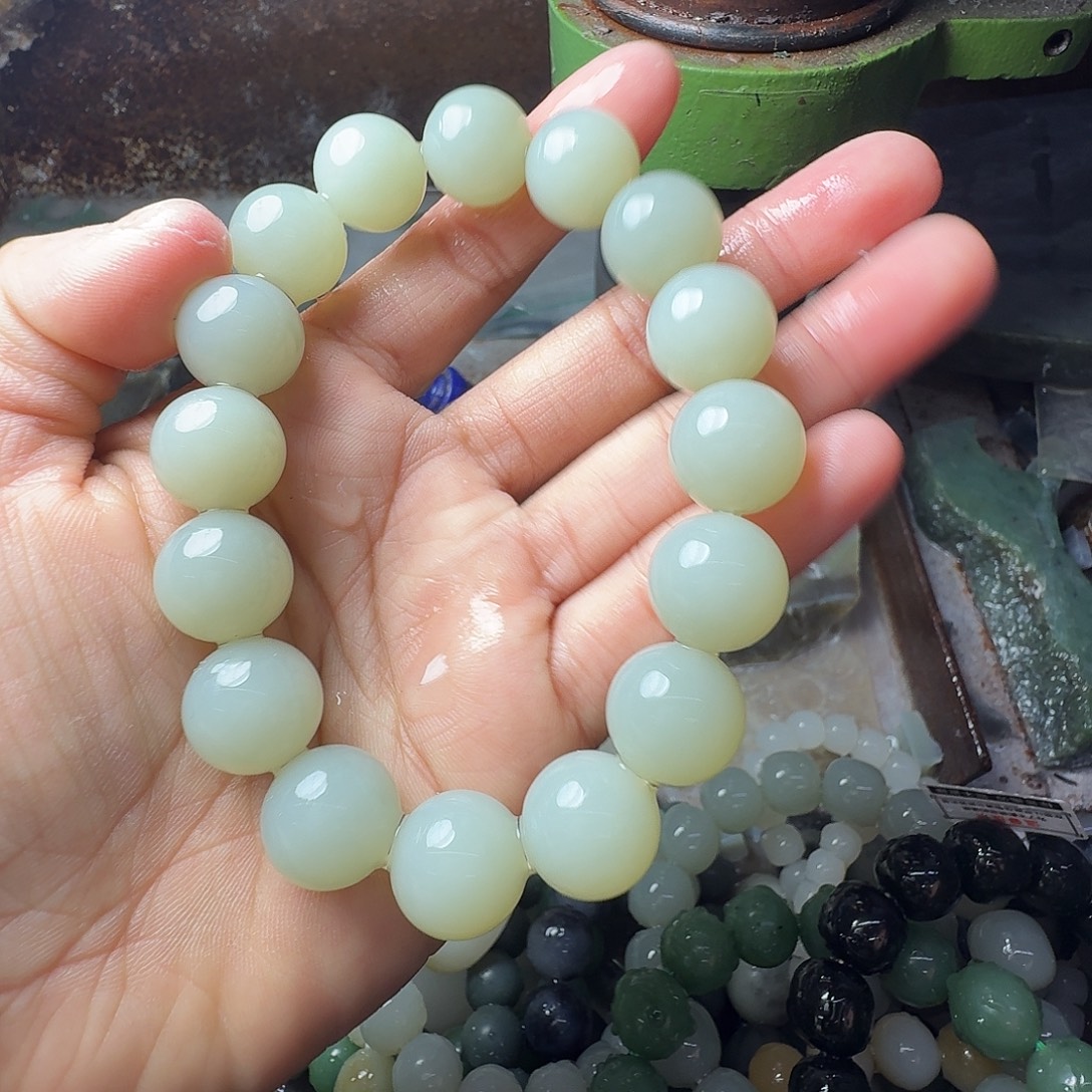 和田玉（青玉）未镶嵌手链