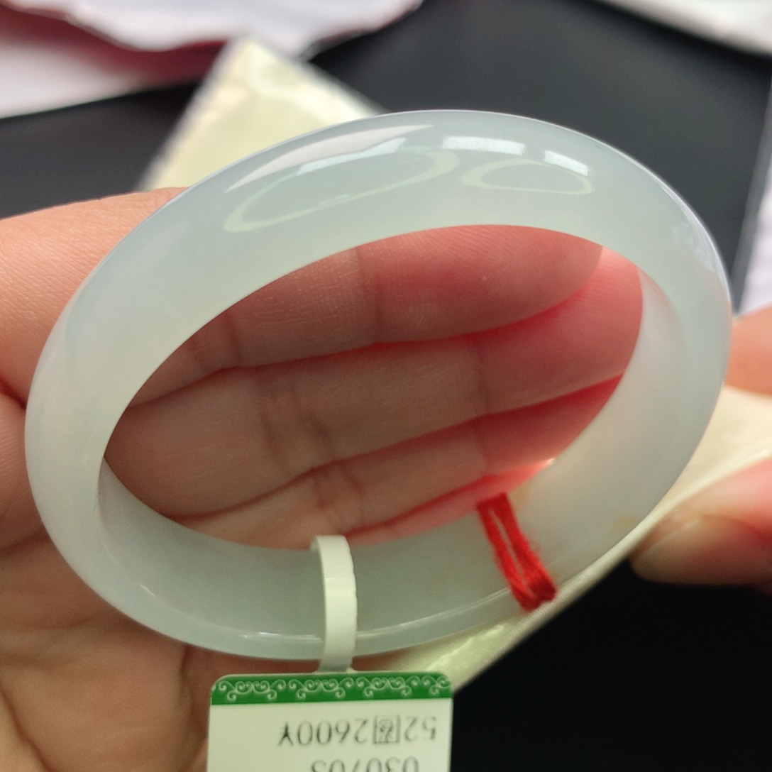 翡翠手镯未镶嵌贵妃52.53