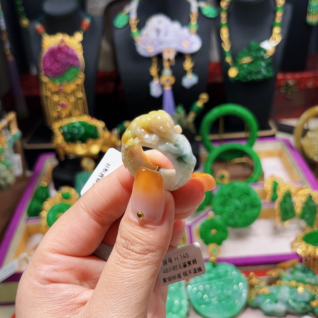 【闪购商品】翡翠戒指未镶嵌九尾