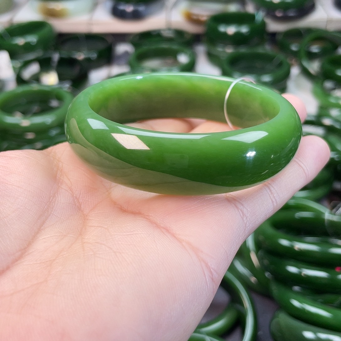 和田玉（碧玉）手镯未镶嵌
