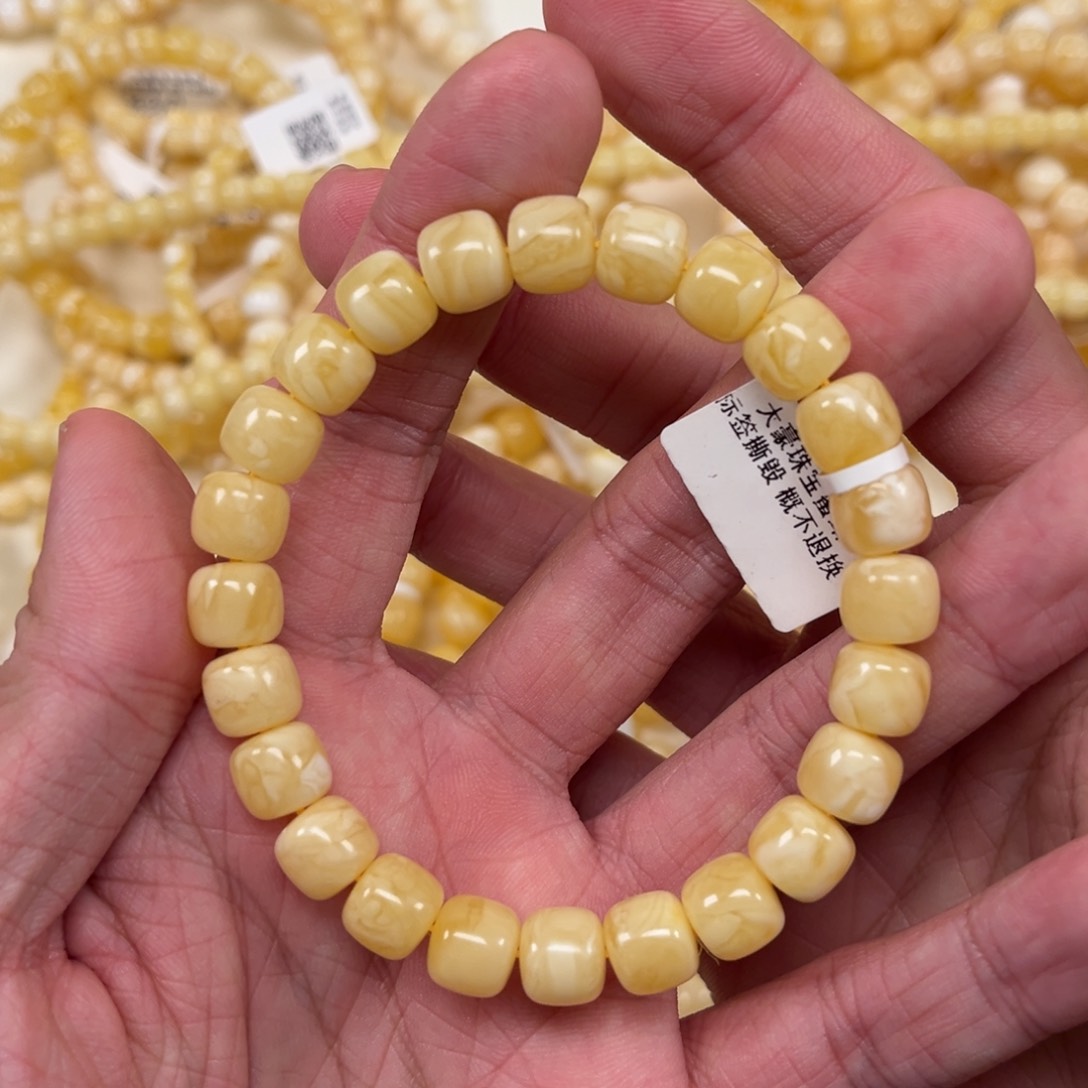 蜜蜡手串未镶嵌墨*蜜蜡手串9.3