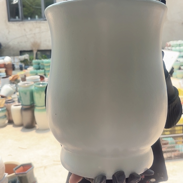 白色一个胖蛮腰23*32