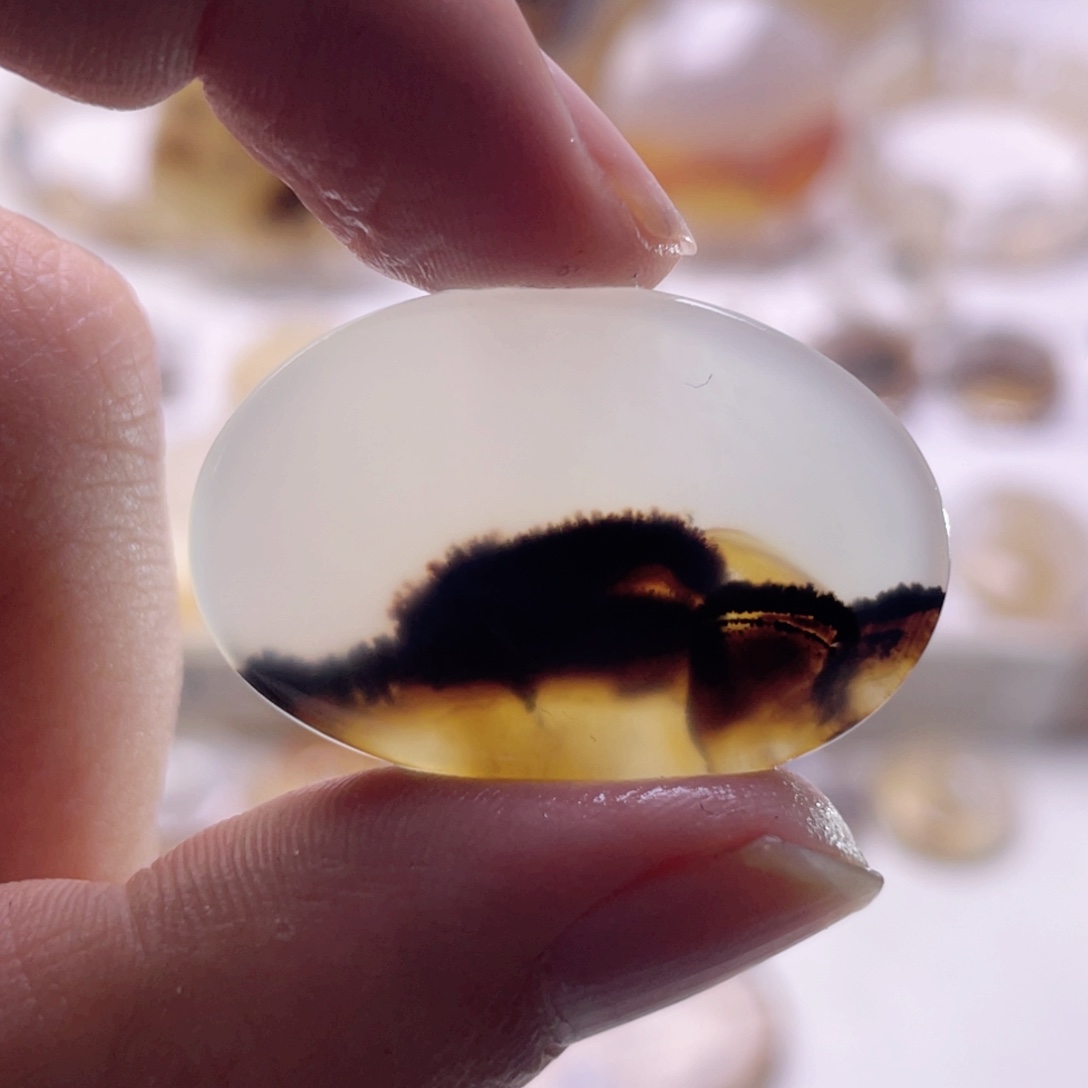 玛瑙/玉髓未镶嵌珠宝奇石