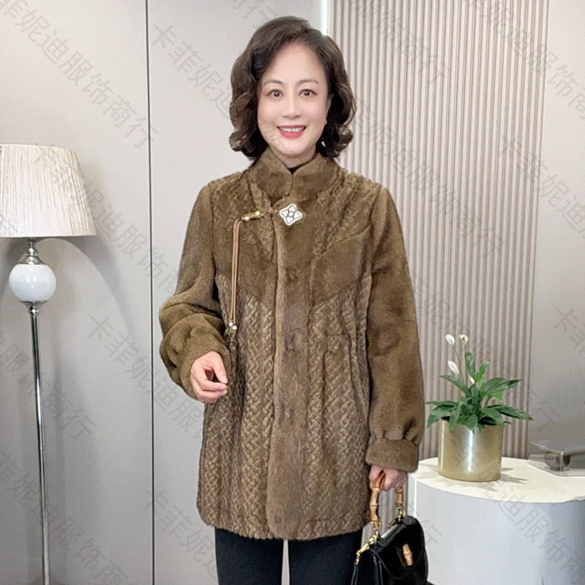 25212冬季简约气质妈妈装舒适百搭大衣外套