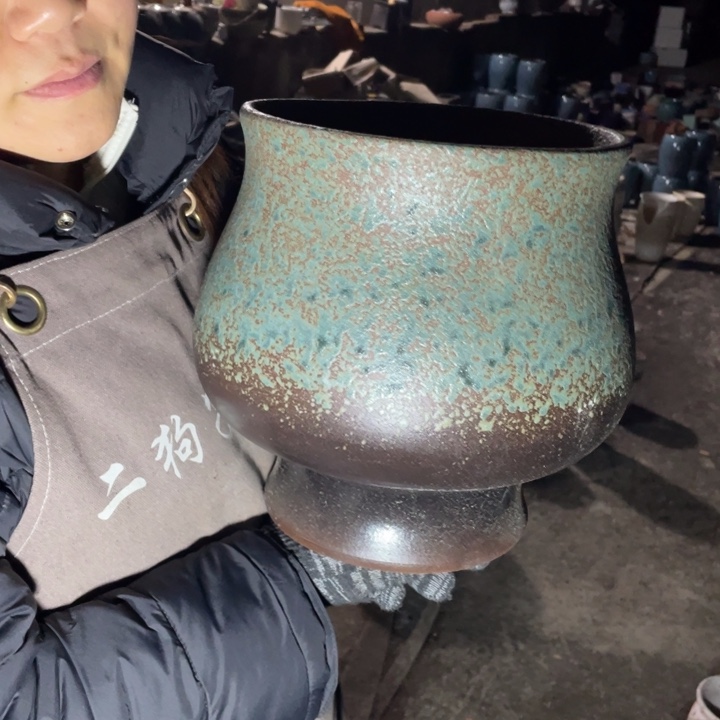 紫砂花盆口22高26瑕疵瑕疵